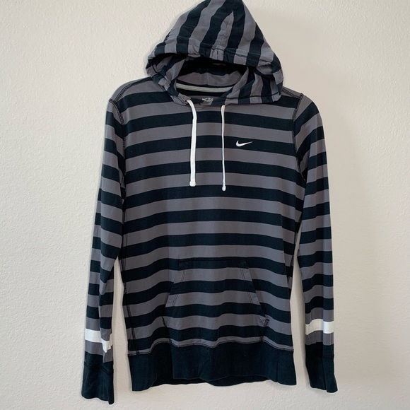 Nike Tops - Nike Thin Pullover Hoody